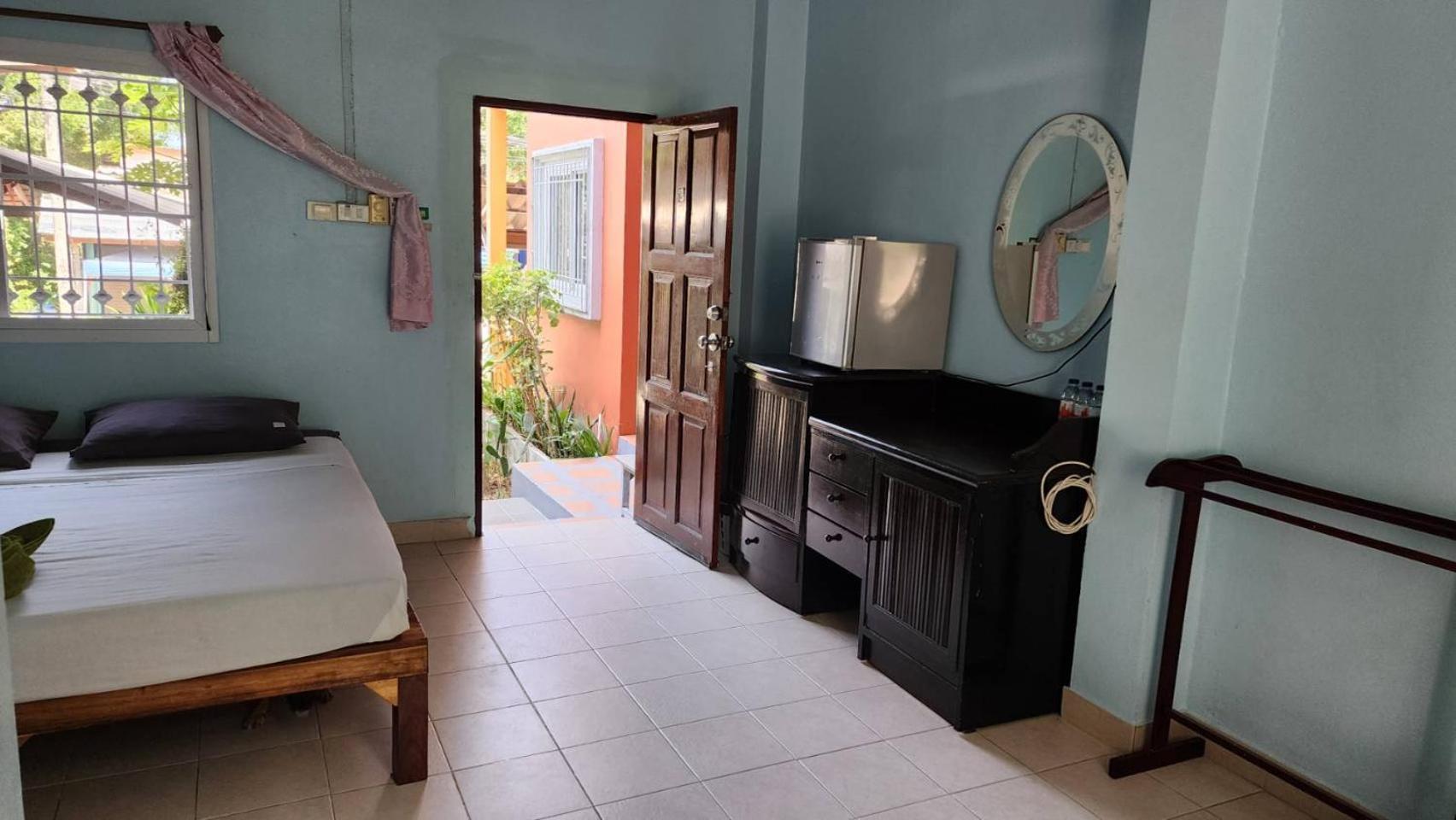 Sarin Guesthouse สาริน Ko Tao Luaran gambar